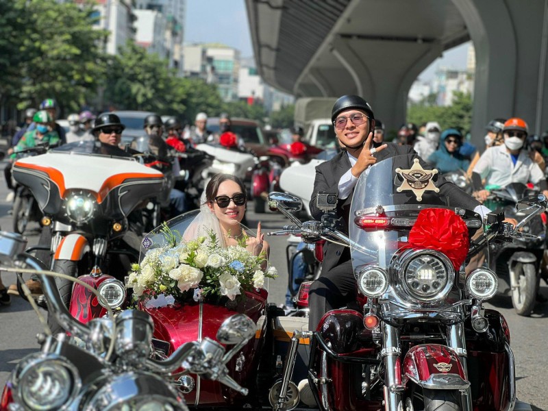 Cựu tiếp viên hàng không được CEO mang dàn mô tô 20 tỷ rước dâu gây "náo loạn": Cuộc sống hiện tại thế nào?