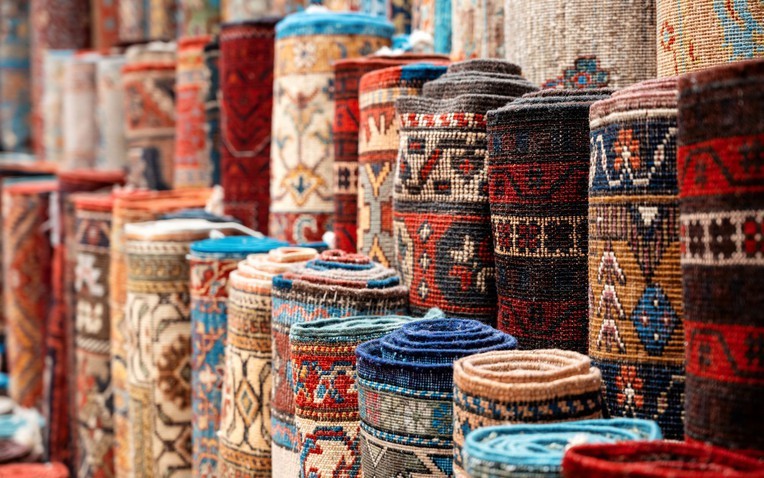 Tấm thảm Iran giá bằng cả biệt thự: Tại sao giới siêu giàu sẵn sàng chờ hàng chục năm để sở hữu?