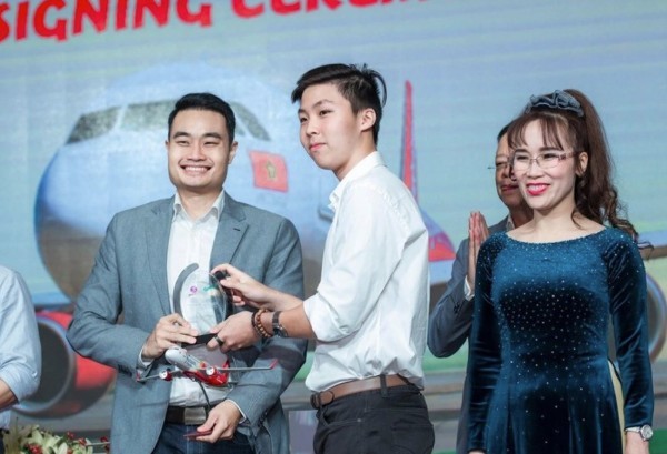 Con trai tỷ phú Nguyễn Thị Phương Thảo - Vietjet đăng ký mua lượng lớn cổ phiếu VJC