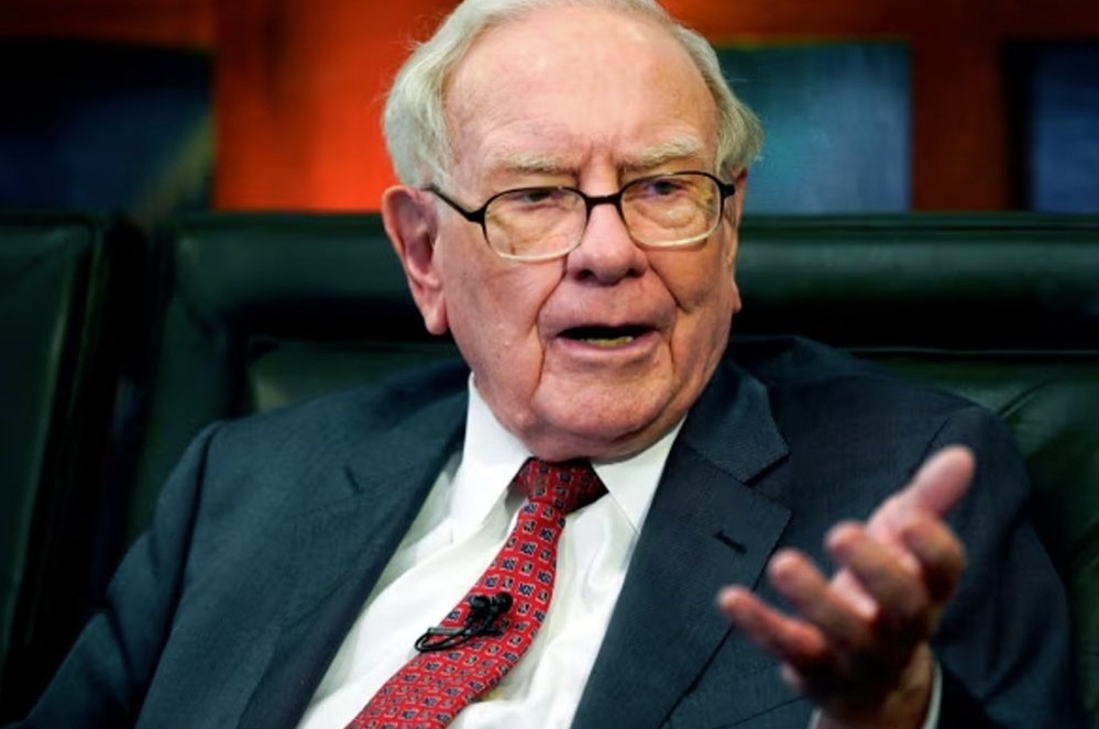 Muốn giàu đừng mắc 2 kiểu ‘hào phóng’ này, lời cảnh báo từ  tỷ phú Warren Buffett