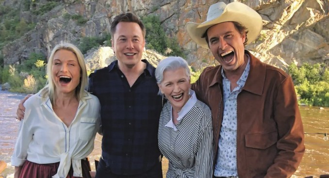 Không kèm học, không kiểm soát: Cách mẹ Elon Musk nuôi dạy 3 người con xuất chúng