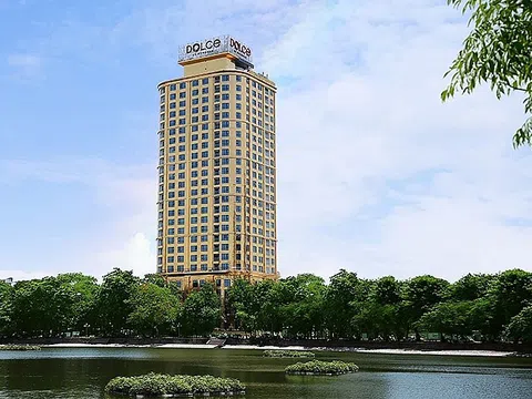 "Lóa mắt" khách sạn dát vàng ròng 9999 đầu tiên trên thế giới của Việt Nam: Chi phí 2.400 tỷ, riêng cửa thang máy tốn khoảng 5 tấn vàng