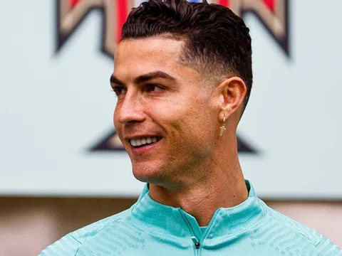 Cristiano Ronaldo rao bán chuyên cơ 20 triệu USD