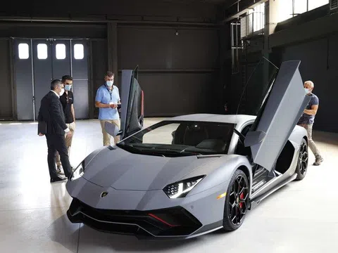 Hãng siêu xe Lamborghini tuyên bố dừng sản xuất xe động cơ thuần xăng ngay trong năm 2022