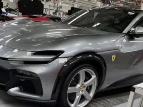 Lộ diện siêu xe Ferrari Purosangue, mẫu SUV đầu tiên của nhà sản xuất Ý sau 3 năm “nhá hàng”