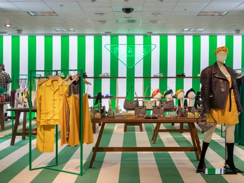 Prada hướng tới thương hiệu thời trang xanh dưới sự quản lý của "người thừa kế" tương lai