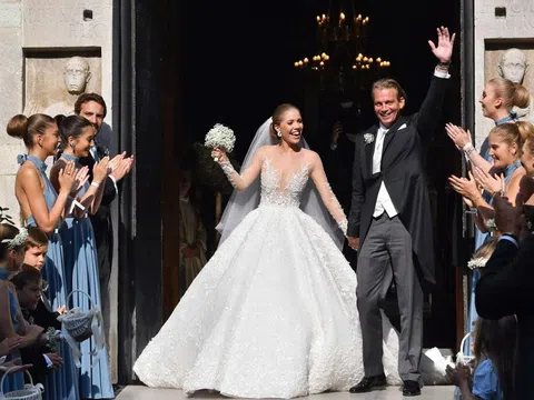 "Siêu đám cưới" của con gái đế chế pha lê số 1 thế giới và tỷ phú bất động sản: Váy cô dâu 22 tỷ nặng 46kg, tiệc 3 ngày ở khu resort xa xỉ!
